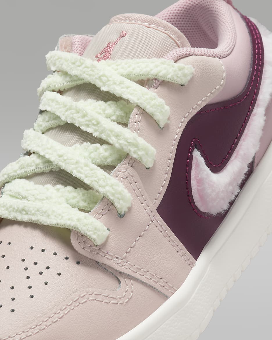 Jordan 1 Low Alt SE Little Kids Shoes. Nike